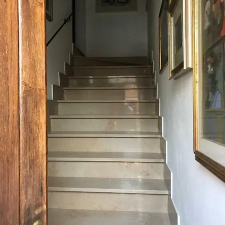 To Dream In Apartment *